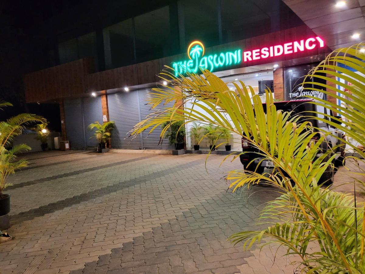 Thejaswini Residency Cheruvathur Nīleshwar Exteriör bild