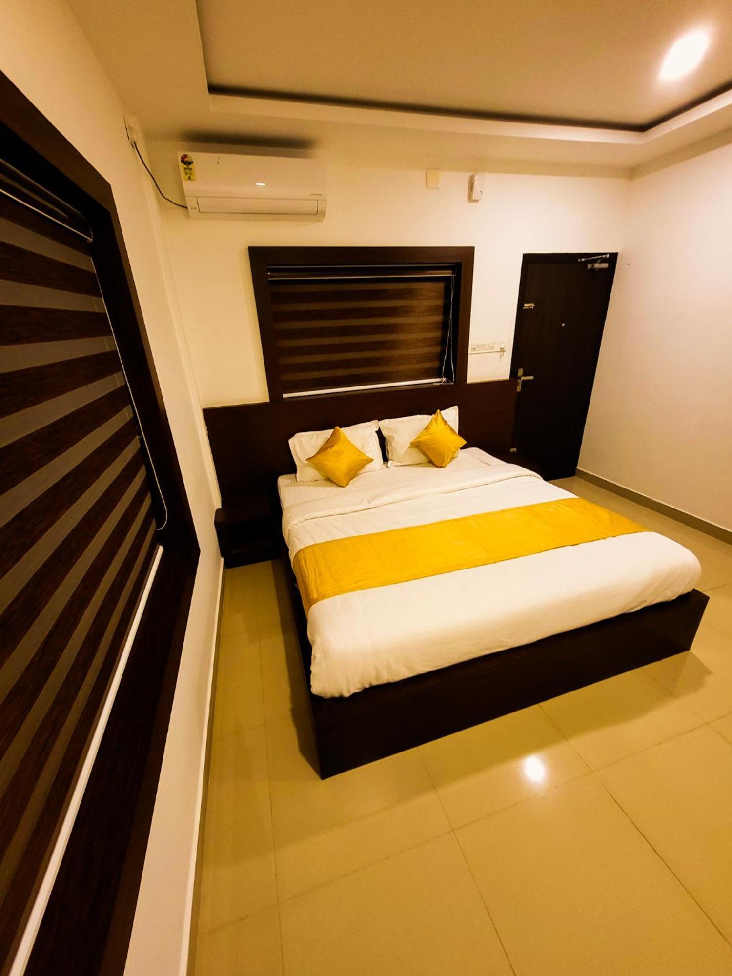 Thejaswini Residency Cheruvathur Nīleshwar Exteriör bild