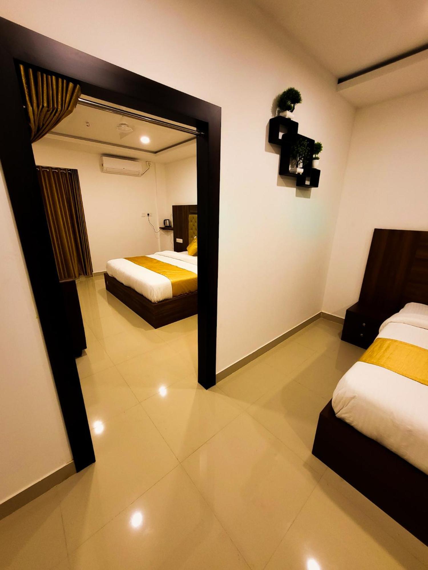Thejaswini Residency Cheruvathur Nīleshwar Exteriör bild