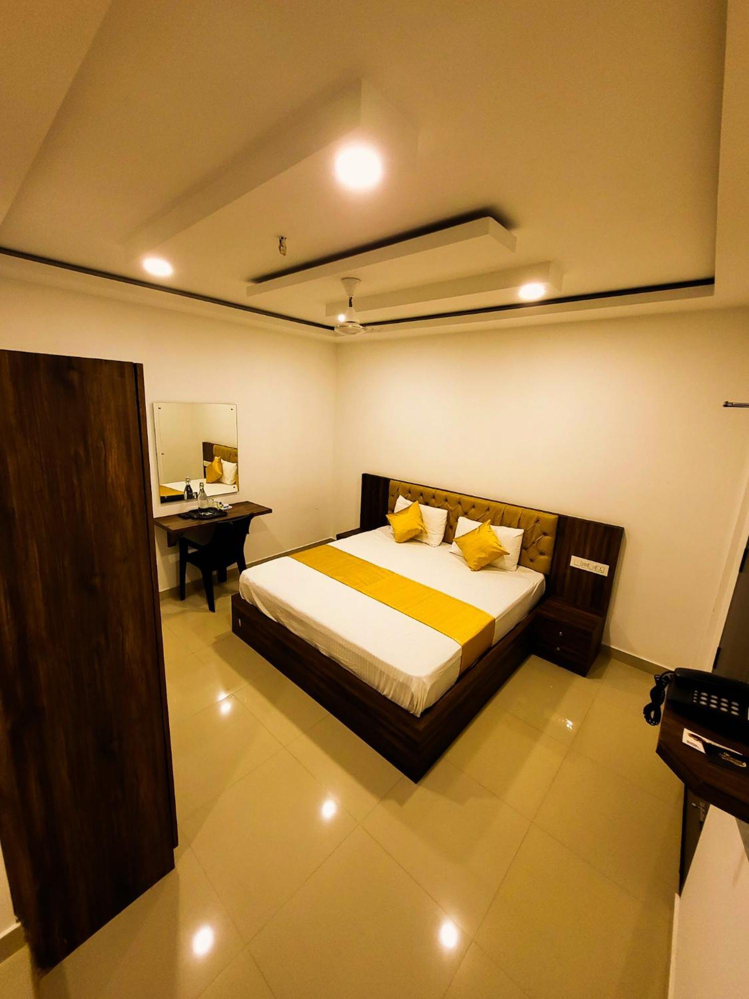 Thejaswini Residency Cheruvathur Nīleshwar Exteriör bild